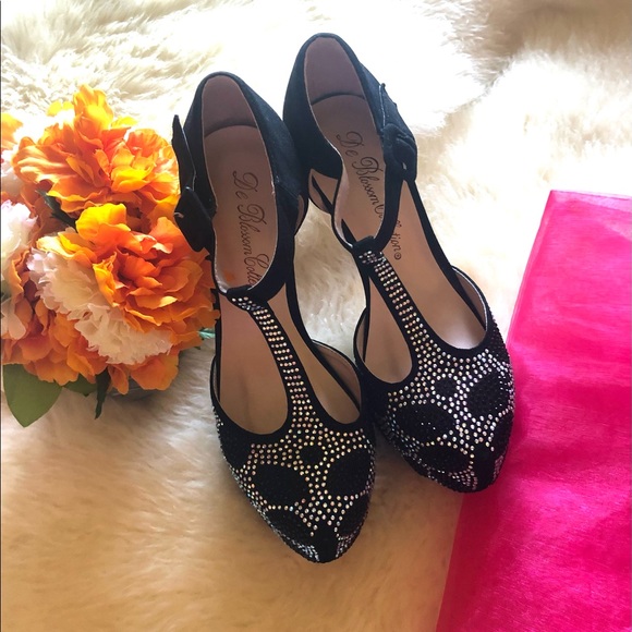 Ladies Heels - Picture 3 of 3